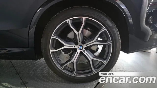 BMW X5 xDrive 40i M Sport — Фото автомобиля 21
