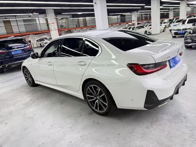 BMW 3 Series — Фото автомобиля 13