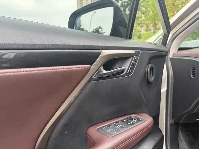 Lexus RX — Фото автомобиля 5