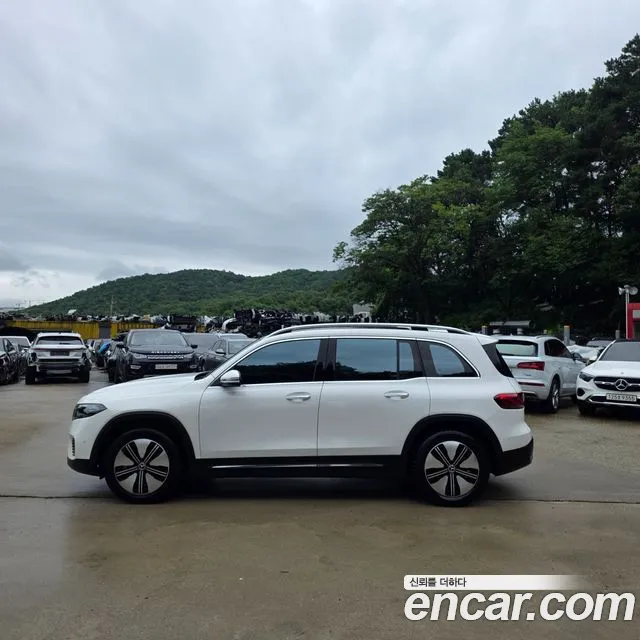 Mercedes-Benz EQB X243 — Фото автомобиля 3