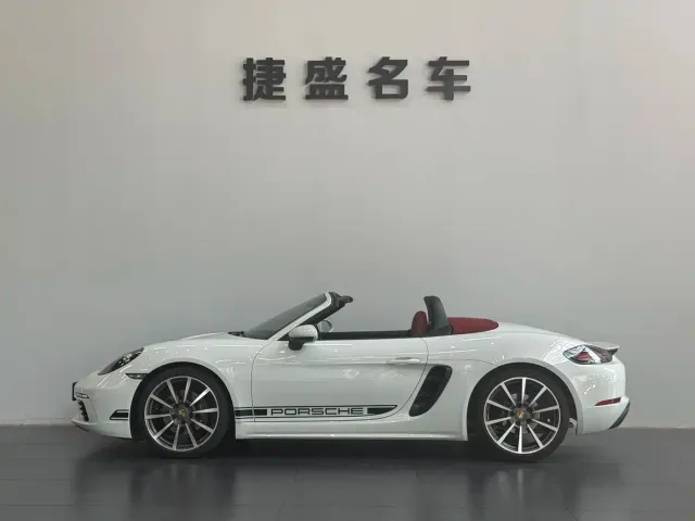 Porsche 718 — Фото автомобиля 3