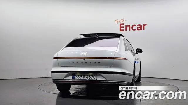 Hyundai Grandeur Grandeur (GN7) — Фото автомобиля 4