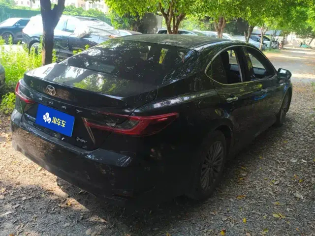 Toyota Camry — Фото автомобиля 3