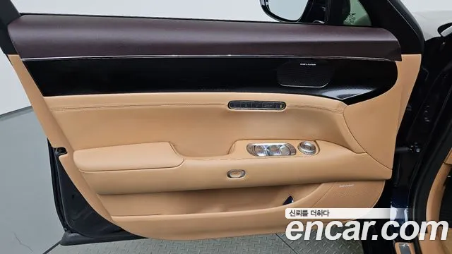 Genesis G90 Бензин 3.5 турбо AWD — Фото автомобиля 18