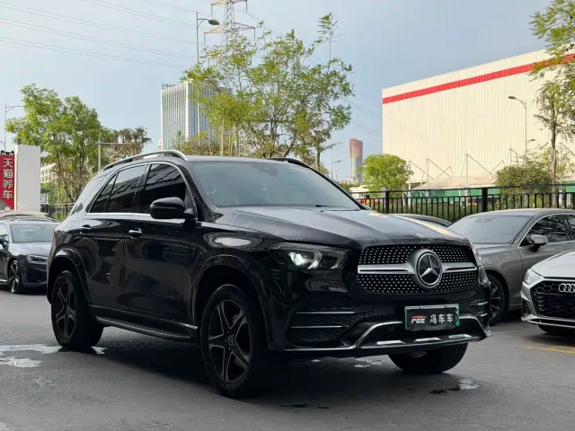 Mercedes-Benz GLE-Class — Фото автомобиля 3