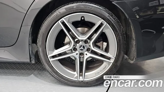 Mercedes-Benz CLS-Class — Фото автомобиля 20