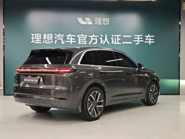 Li Auto L7 — Фото автомобиля 3