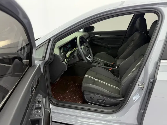 Volkswagen Golf — Фото автомобиля 17