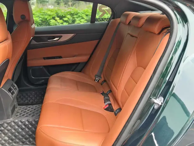 Jaguar XEL — Фото автомобиля 11