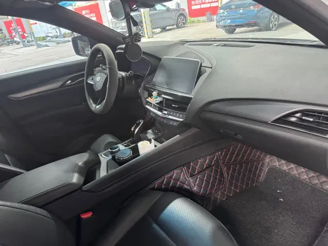 Cadillac CT5 — Фото автомобиля 5