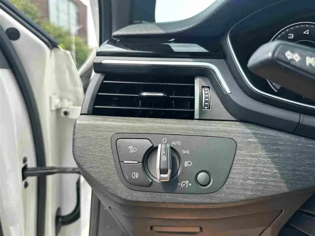 Audi A4L — Фото автомобиля 16
