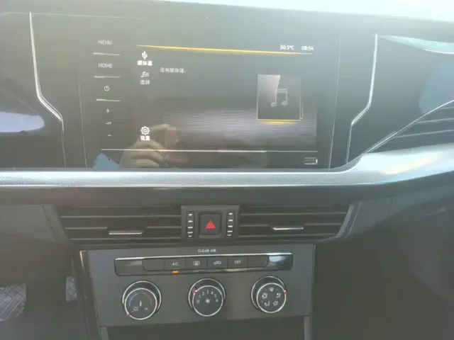 Volkswagen Passat — Фото автомобиля 12
