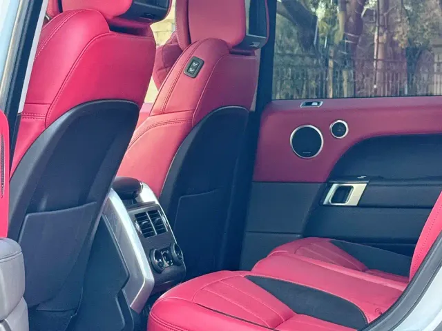 Land Rover Range Rover Sport — Фото автомобиля 13
