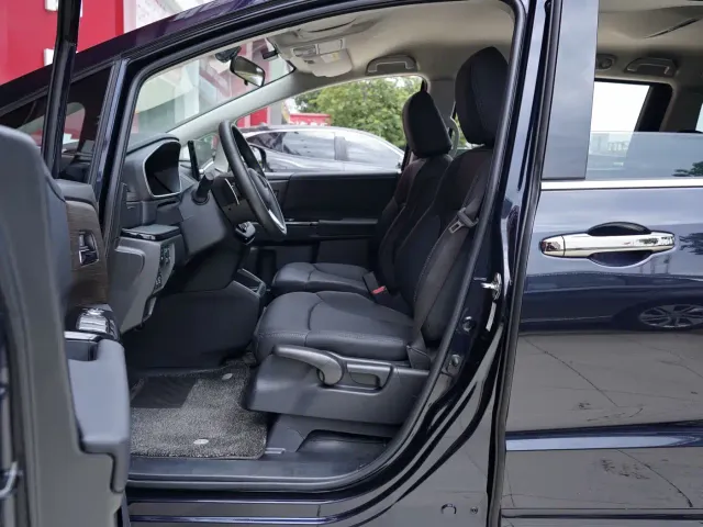 Honda Odyssey — Фото автомобиля 5