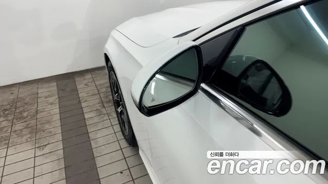 Mercedes-Benz E-Class — Фото автомобиля 19
