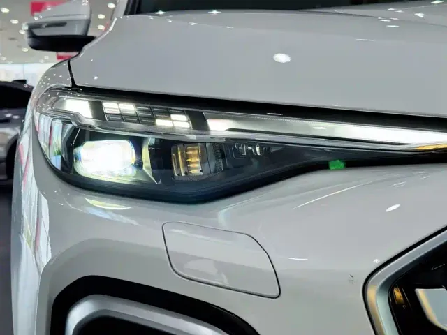 Audi Q5L — Фото автомобиля 7