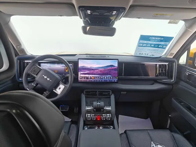 BYD FangChengBao Leopard 5 — Фото автомобиля 5