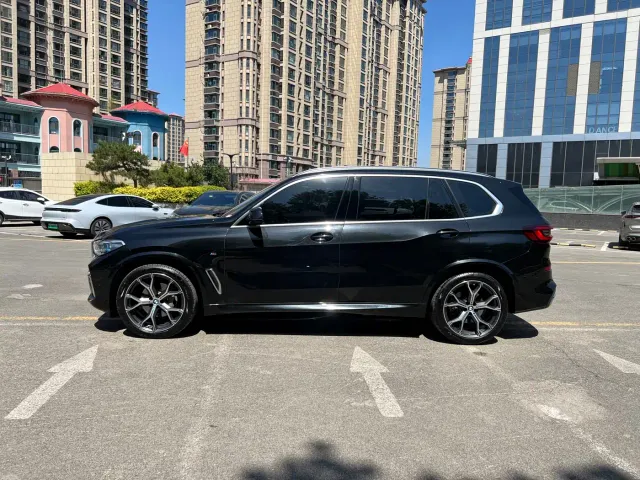 BMW X5 — Фото автомобиля 8