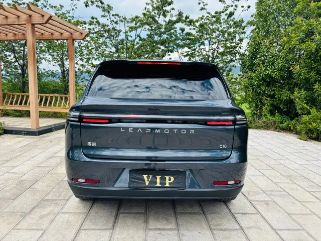 Leapmotor C10 — Фото автомобиля 5