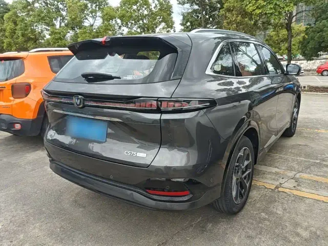 Changan CS75 Plus — Фото автомобиля 6
