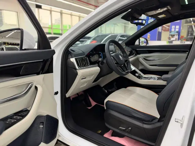 BYD Song PLUS — Фото автомобиля 9