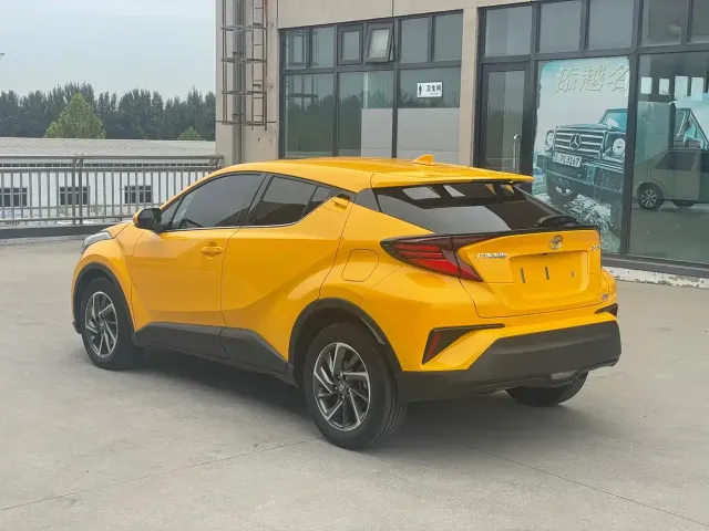 Toyota C-HR — Фото автомобиля 6