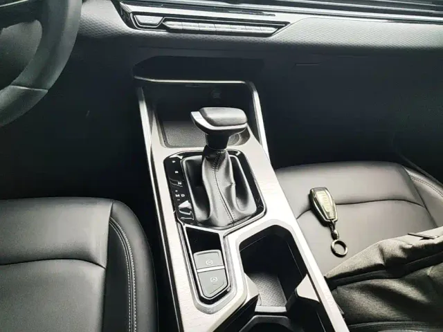 Geely Emgrand — Фото автомобиля 13