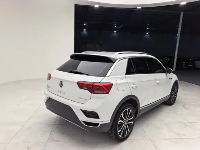 Volkswagen T-Roc — Фото автомобиля 3