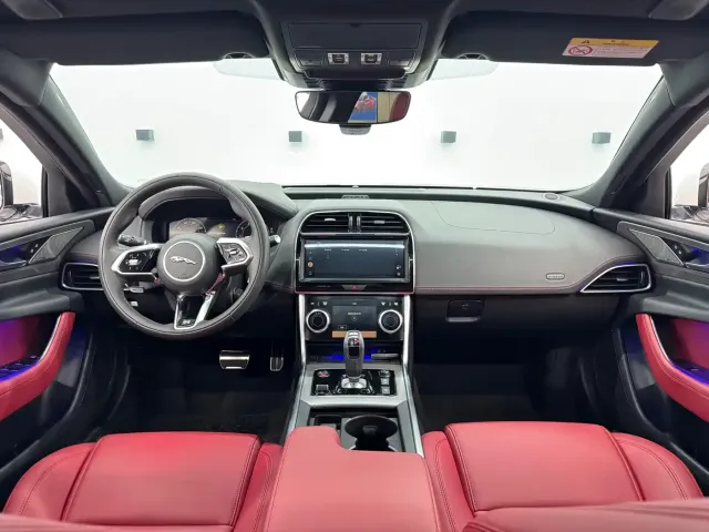Jaguar XEL — Фото автомобиля 9