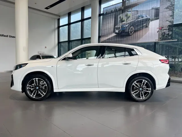 BMW X2 — Фото автомобиля 3