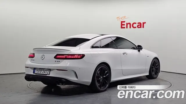 Mercedes-Benz E-Class — Фото автомобиля 2