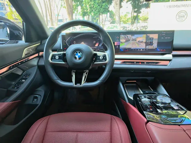 BMW 5 Series — Фото автомобиля 20