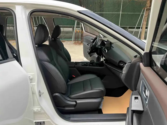 Nissan X-Trail — Фото автомобиля 8