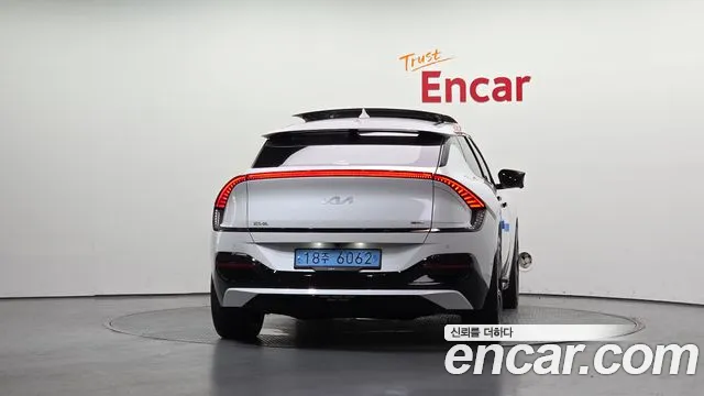 Kia EV6 — Фото автомобиля 4