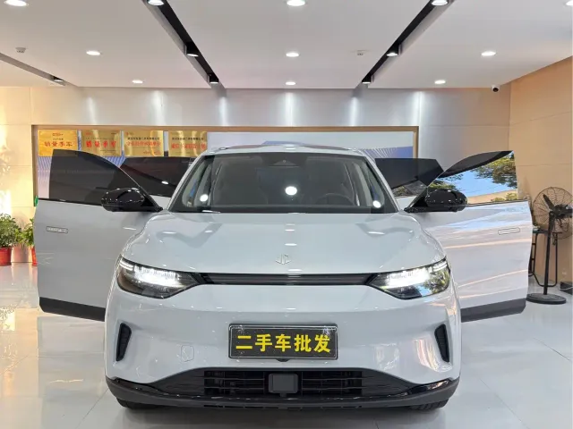 Leapmotor C11 — Фото автомобиля 16