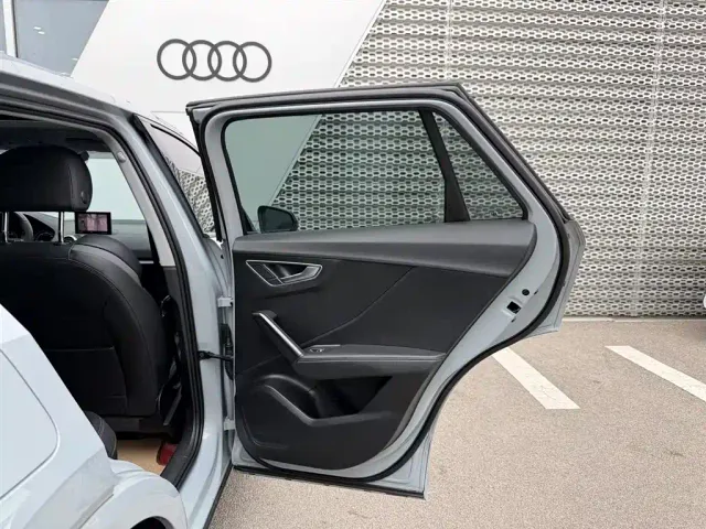 Audi Q2L — Фото автомобиля 17