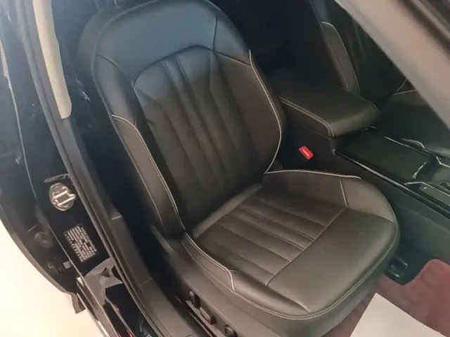 Volkswagen Passat — Фото автомобиля 24