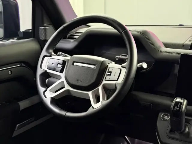 Land Rover Defender — Фото автомобиля 13