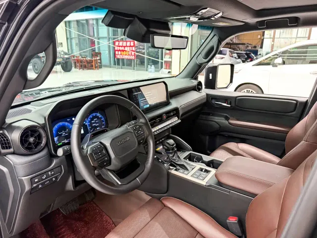 Toyota Prado — Фото автомобиля 8