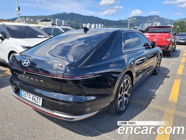 Hyundai Grandeur GN7 — Фото автомобиля 4