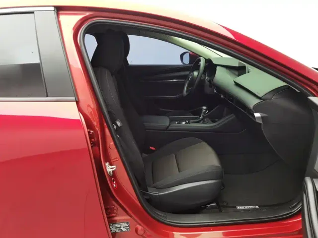Mazda Axela — Фото автомобиля 23