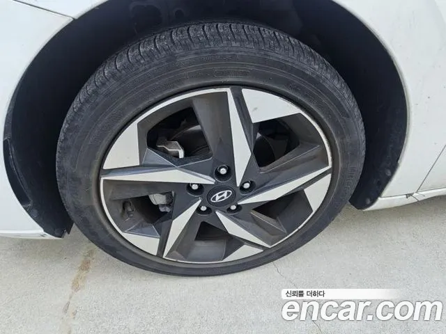 Hyundai Avante CN7 — Фото автомобиля 11
