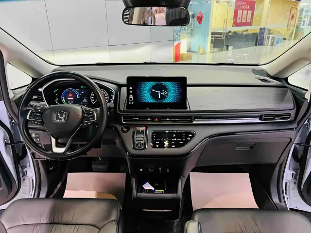 Honda Elysion — Фото автомобиля 6