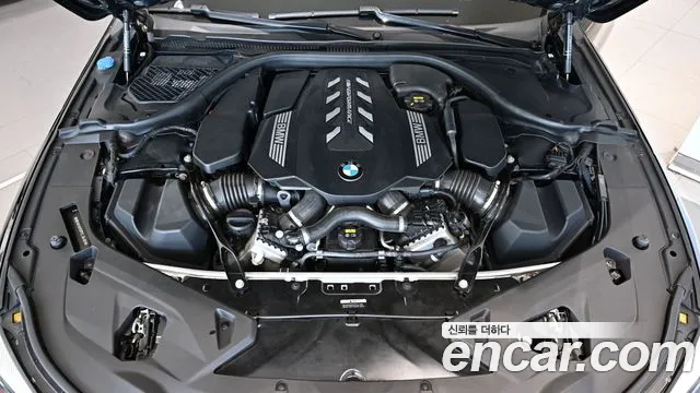 BMW 8-Series — Фото автомобиля 6
