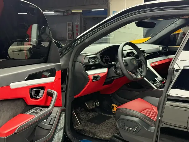 Lamborghini Urus — Фото автомобиля 5