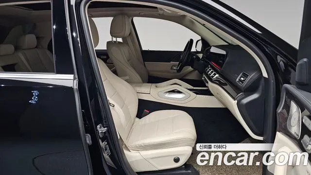 Mercedes-Benz GLE-Class — Фото автомобиля 16