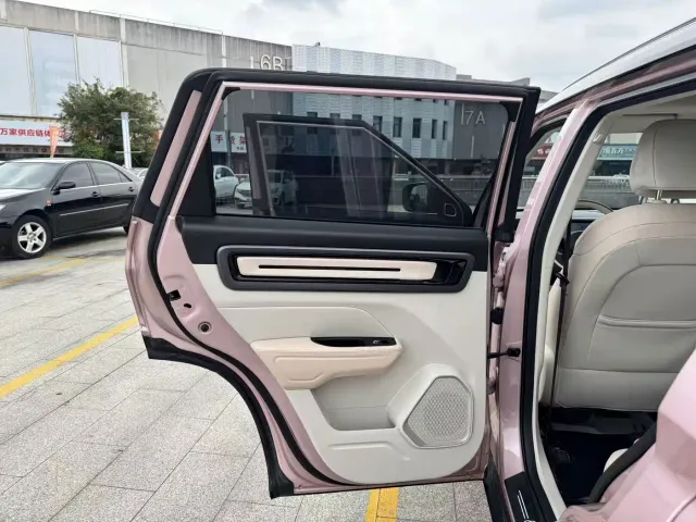 Geely ICON — Фото автомобиля 14