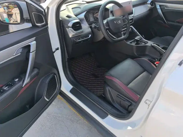 Geely Binyue — Фото автомобиля 15