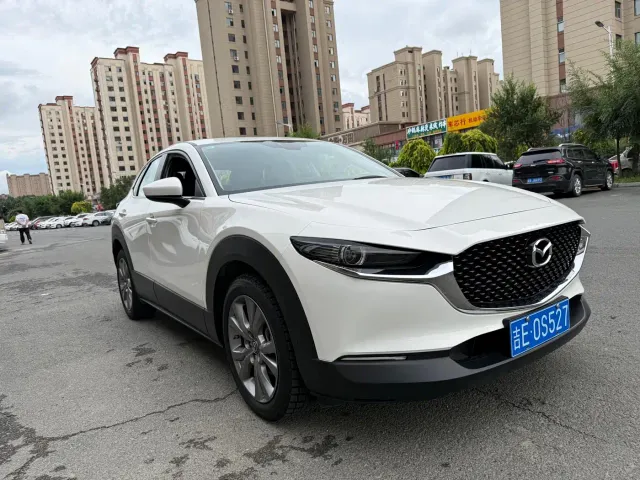 Mazda CX-30 — Фото автомобиля 3