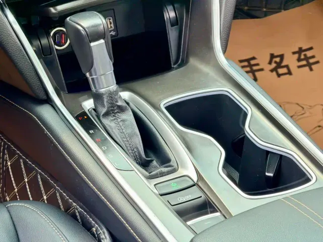 Honda Accord — Фото автомобиля 14